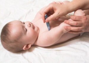 Đo Nhiệt Độ Ở Nách Bao Nhiêu Là Sốt: Ngưỡng Sốt Chuẩn Cho Trẻ Em Và Người Lớn