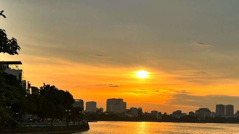Hoàng Hôn Là Gì? Ý Nghĩa, Màu Sắc, Địa Điểm Ngắm & Khung Cảnh Lãng Mạn 1 Hoàng Hôn Là Gì? Giải Mã Định Nghĩa Khoa Học và Cảm Xúc