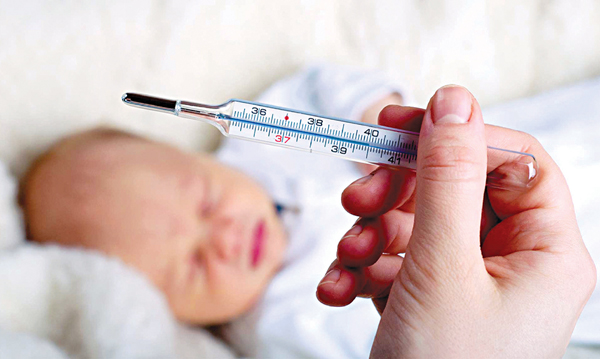 Nhiệt Độ Bình Thường Của Trẻ Sơ Sinh: Mức Chuẩn, Cách Đo Thân Nhiệt Và Dấu Hiệu Bất Thường 4 Dấu hiệu và Nguy cơ khi Trẻ Sơ sinh Bị Hạ Thân Nhiệt