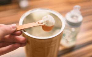 Nhiệt Độ Pha Sữa Nan Chuẩn Bao Nhiêu Độ Để Bảo Toàn Dinh Dưỡng Và Lợi Khuẩn?