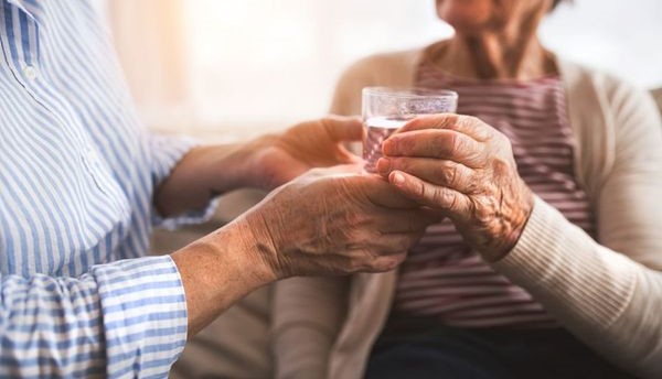 Nguy cơ cho các đối tượng đặc biệt: Trẻ em, người lớn tuổi và người có bệnh nền